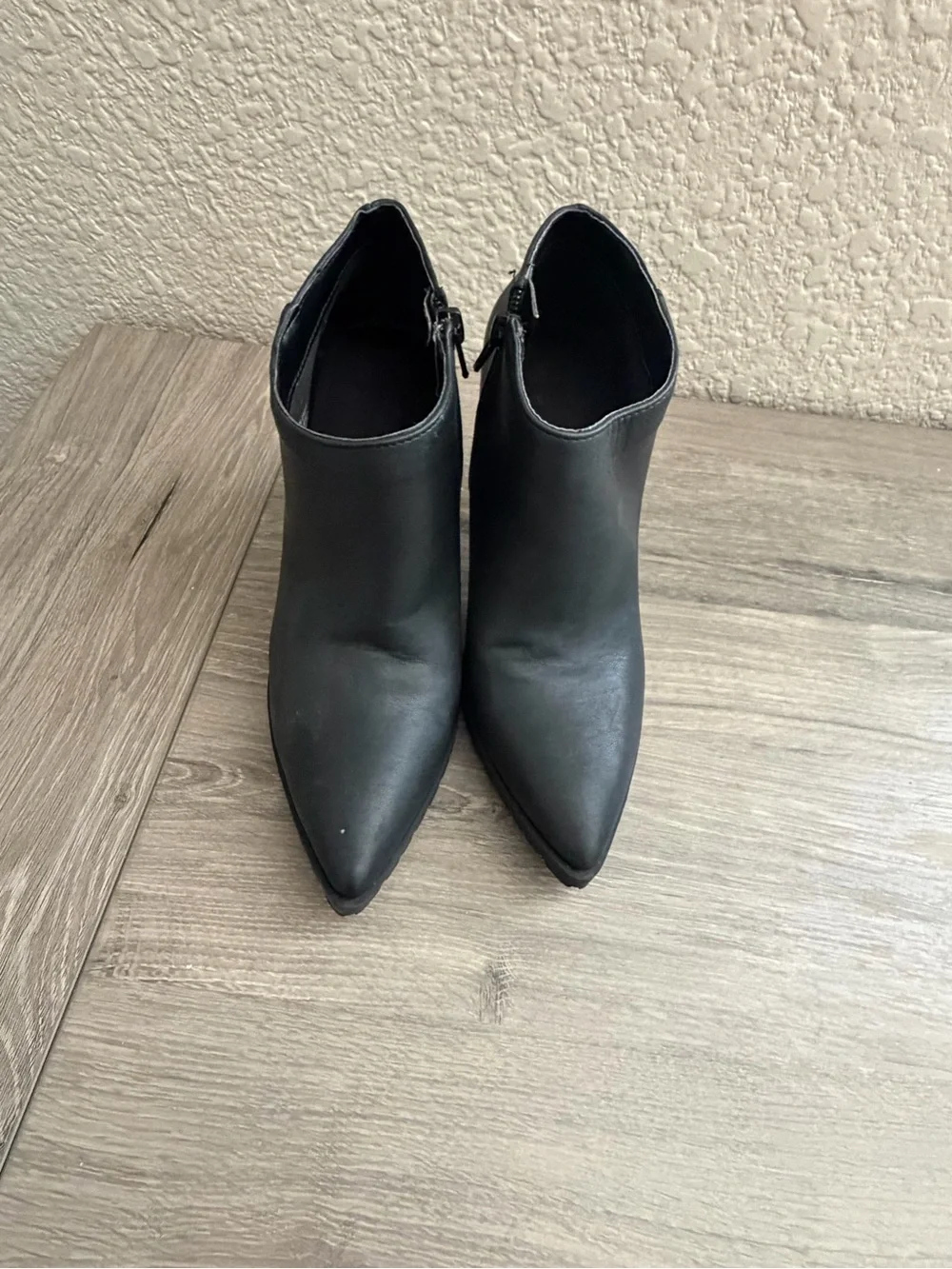 Women's Black Pointed-Toe Ankle Booties